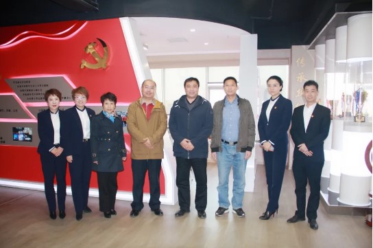 直奔一線 上下聯(lián)動 問需幫扶——市商務(wù)局、春華街黨工委領(lǐng)導(dǎo)走訪問需永誠世佳